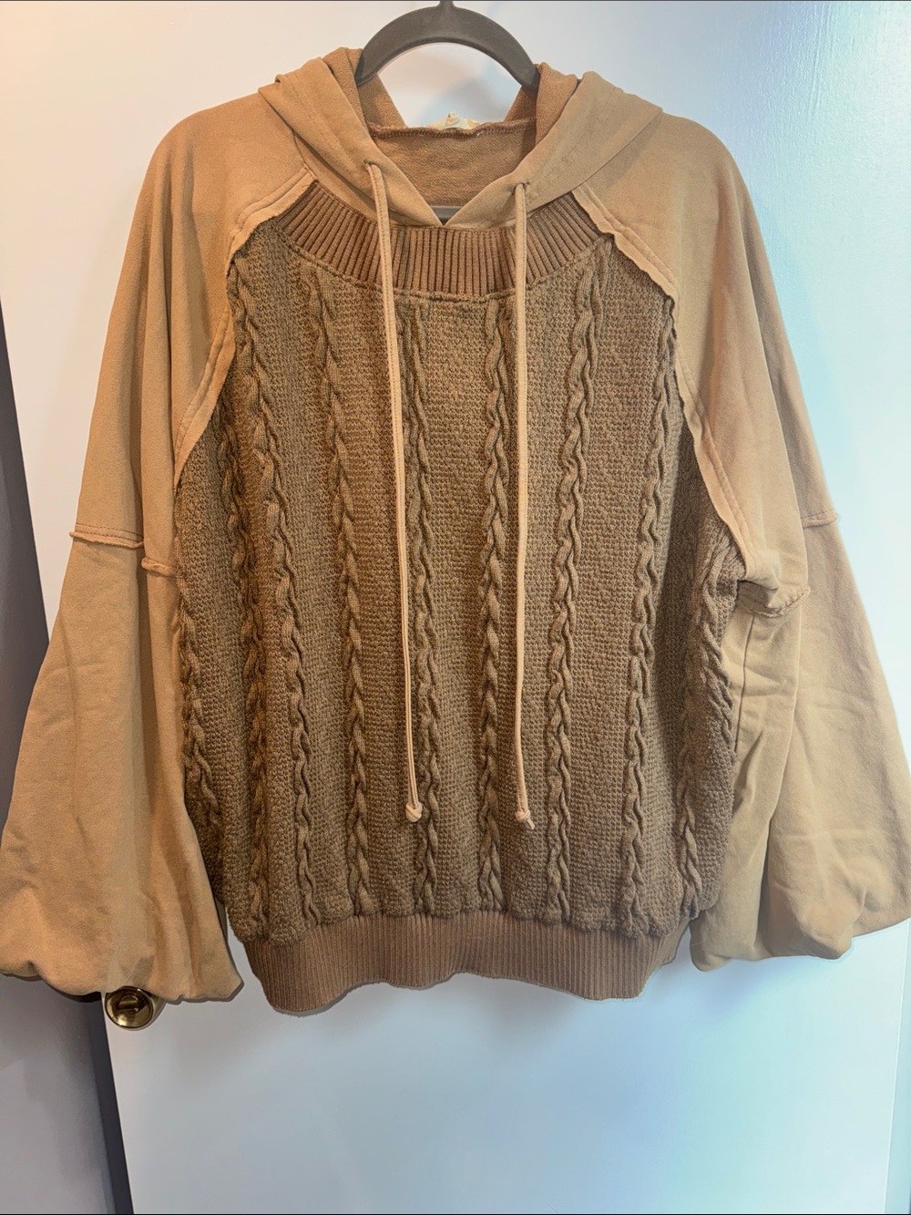 Like New Easel Cable-Knit Hooded Pullover Sweater / Sweatshirt Combo in Tan